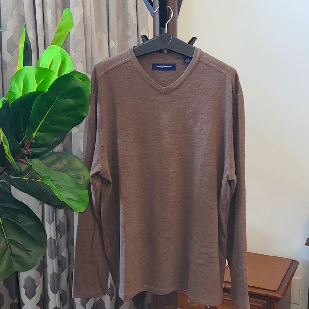 New Mens Brown Tommy Bahama sweater. XL.